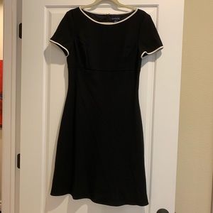 LIKE NEW Ann Taylor LBD